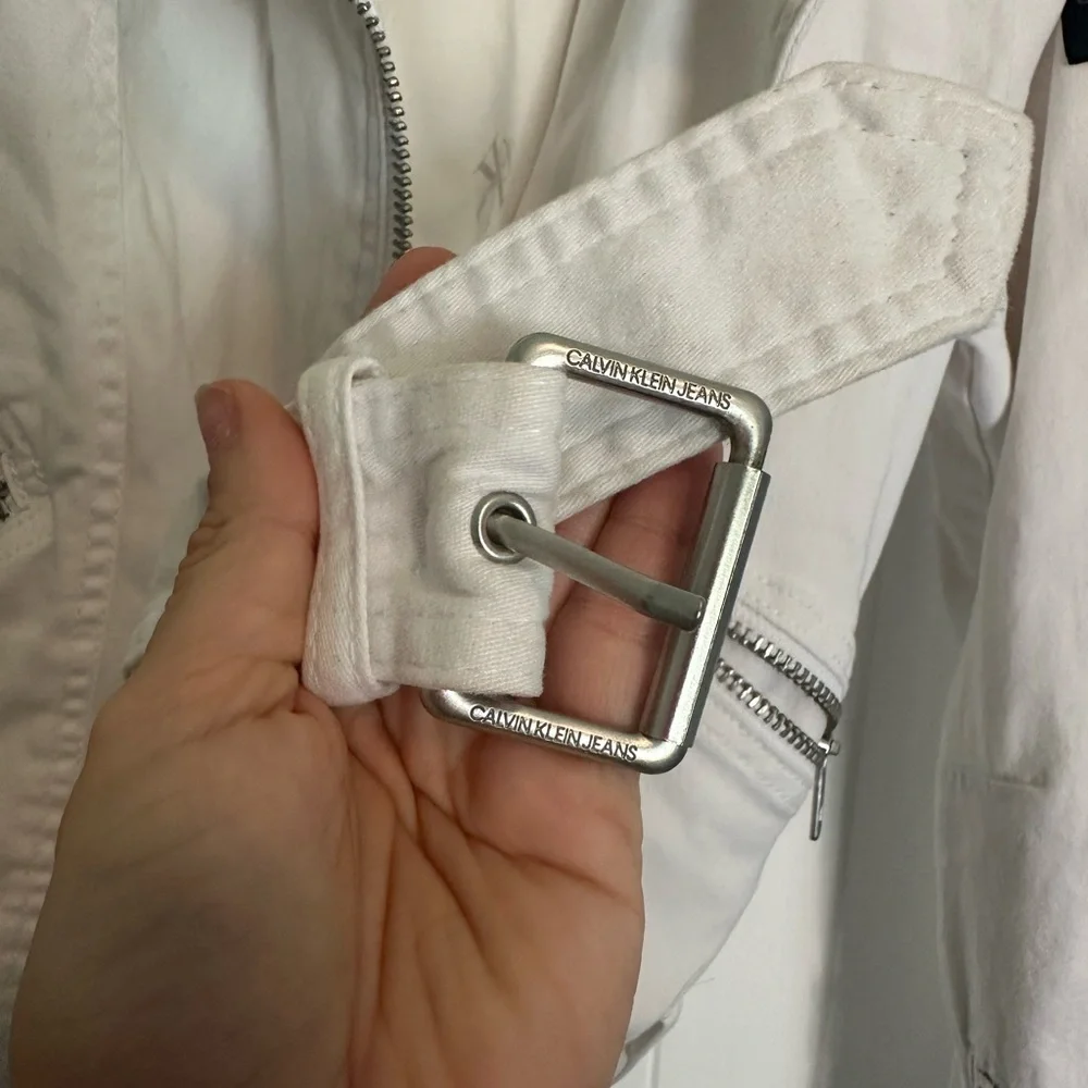 Calvin Klein Jeans Cropped White Moto Jacket, size M - Picture 5 of 13